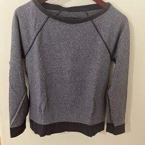 Lululemon Gray Raglan Sleeve Sweatshirt EUC Size S